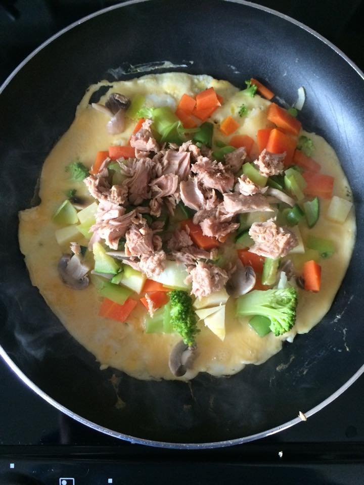 NUTRITIOUS VEGETABLE AND TUNA OMELETTE